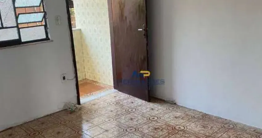 Sobrado com 2 dormitórios à venda por R$ 210.000,00 - Tenente Jardim - São Gonçalo/RJ