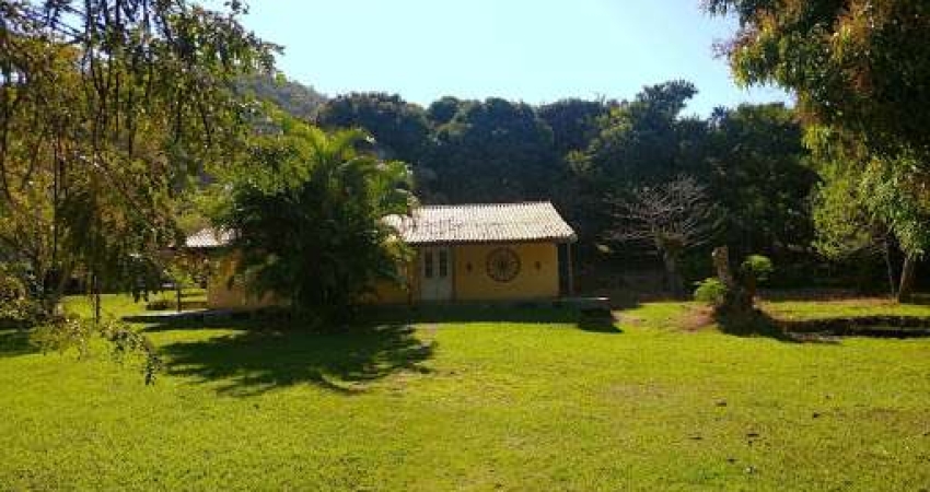 Chácara com 3 dormitórios à venda, 3360 m² por R$ 1.200.000,00 - Cajueiros (Itaipuaçu) - Maricá/RJ
