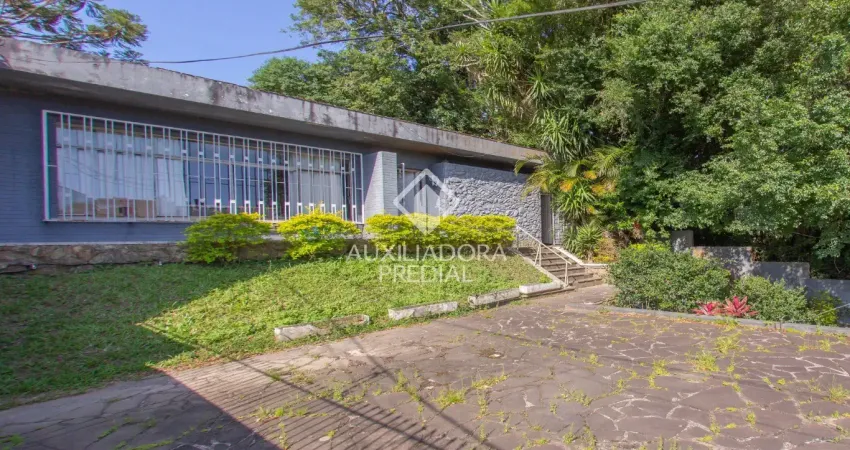 Casa perto da orla terreno de 12mx54m. no bairro vila assunção. 4 dormitórios, 2 suítes, 2 vagas