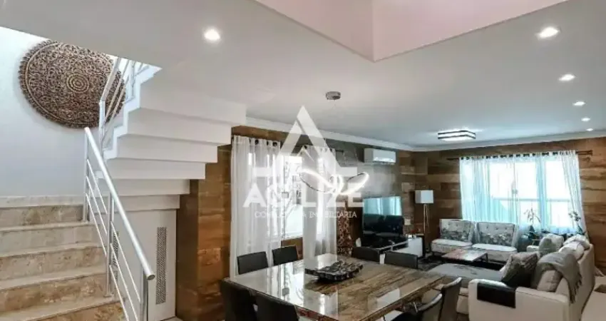 Casa com área gourmet e piscina em condomínio na granja dos cavaleiros