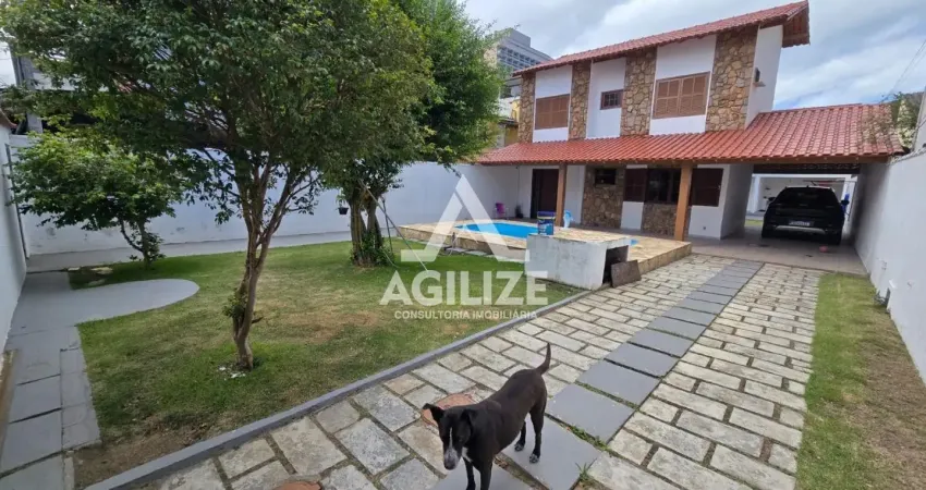 Casa com 06 quartos com ótima área externa em imbetiba, macaé