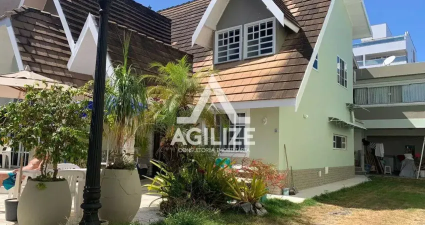 Casa com 4 quartos para alugar na Praia do Pecado, Macaé 