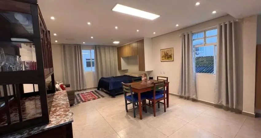 Sala living reformada e modernizada na orla da praia em santos