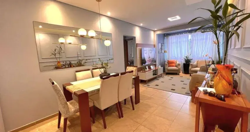 Apartamento reformado e com vaga demarcada à venda na ponta da praia