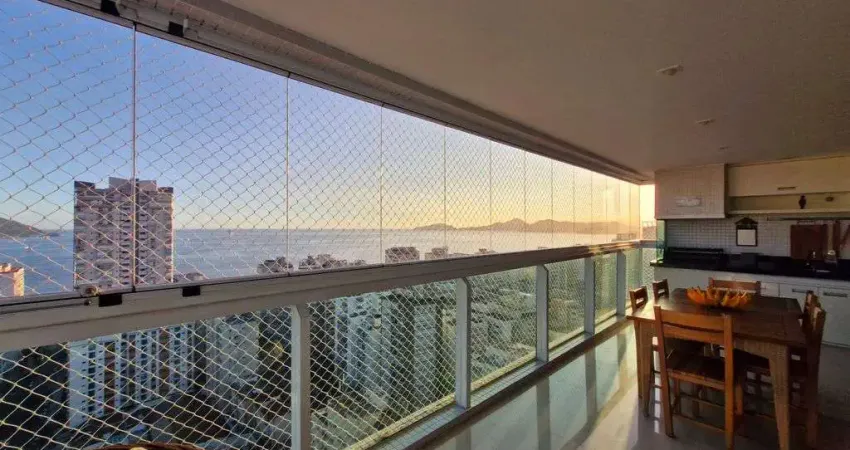 Apartamento com 3 suítes e vista panorâmica para o mar à venda em santos