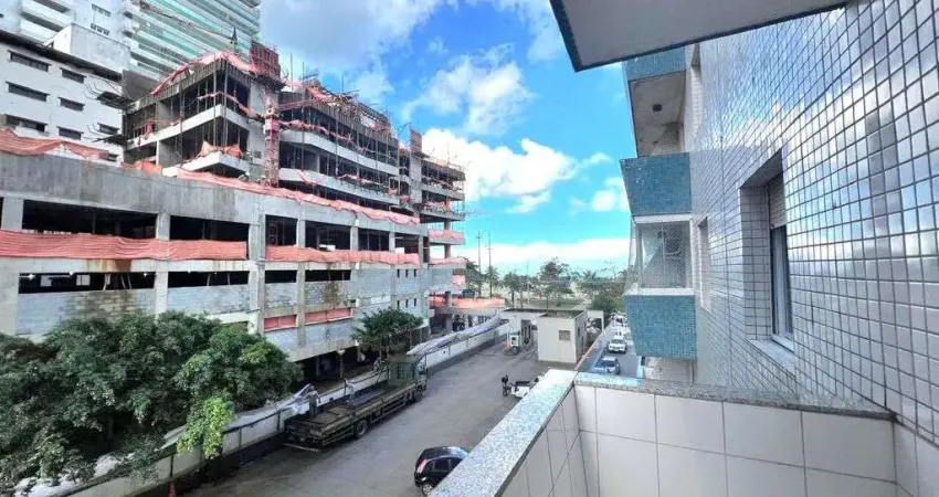 Apartamento com varanda e vista mar à venda na orla do gonzaga