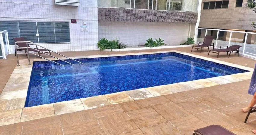 Apartamento à venda na quadra da praia do bairro aparecida, santos