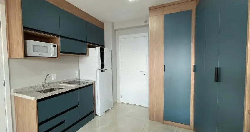 Lindo studio mobiliado ao lado da estação do metro docambuci