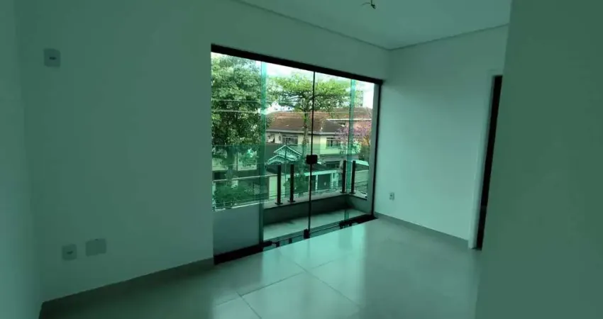 Casa à venda em santos-sp, 2 quartos, 2 suítes, 1 sala, 4 banheiros, 2 vagas, 100m² no campo grande!