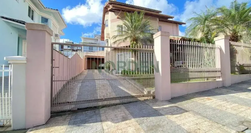 Casa com 4 quartos à venda na Rua Laélia Purpurata, 96, João Paulo, Florianópolis
