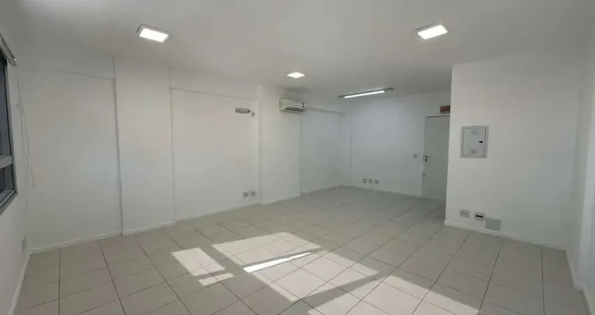 Sala comercial à venda na Rua Souza Dutra, Estreito, Florianópolis