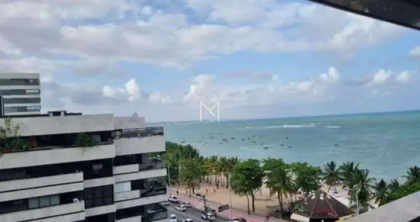 Cobertura duplex na beira-mar de Ponta Verde disponível para venda