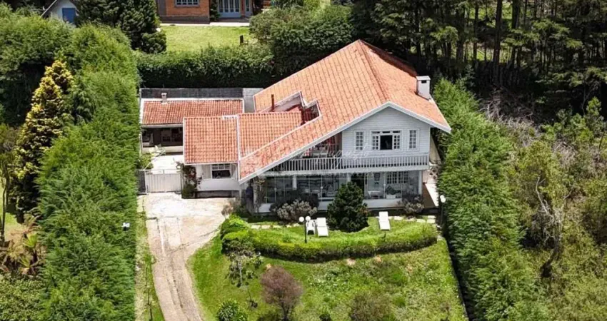 Linda casa em campos do jordão - linda casa em campos do jordão com vista para a pedra do baú