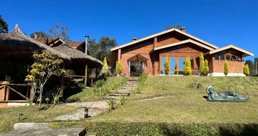 Linda casa em região nobre - belíssima casa próxima ao capivari em campos do jordão