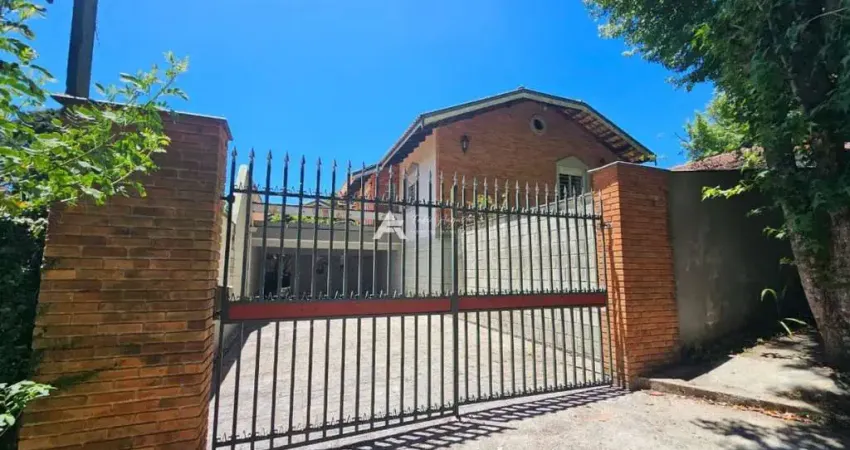 Casa à venda com excelente localização - casa à venda com excelente localização em campos do jordão!