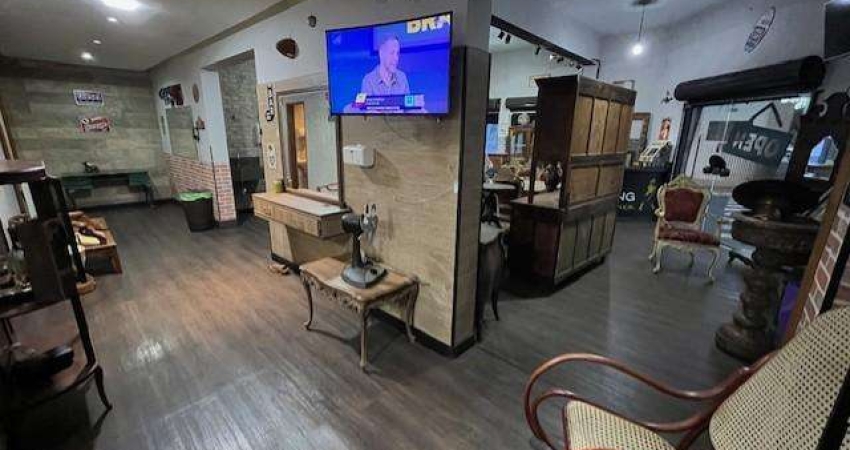 Salão comercial na Av Caramuru