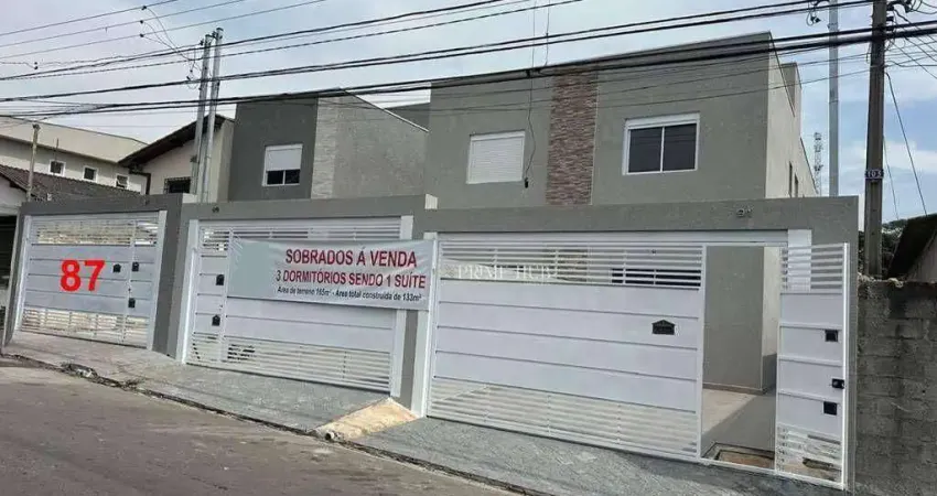 Lindo sobrado isolado com excelente localização na granja viana