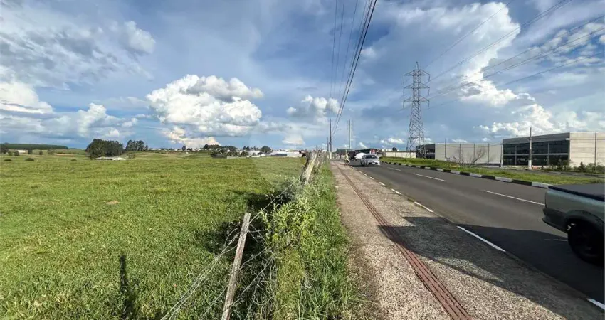 Terreno comercial à venda no Guarujá, Lages 