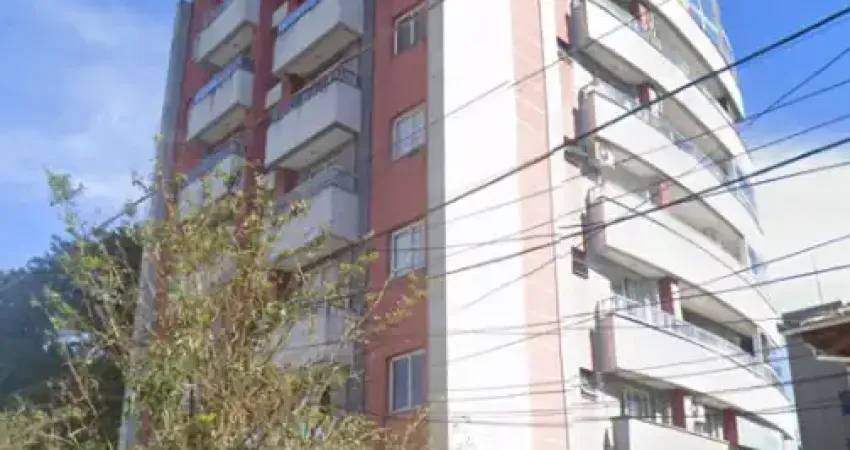 Lindo apto c/ 99m2 privativos, 1 suíte com closet e sacada+ 2 dorm/ 2 vagas de garagem/ móveis planejados/lavabo