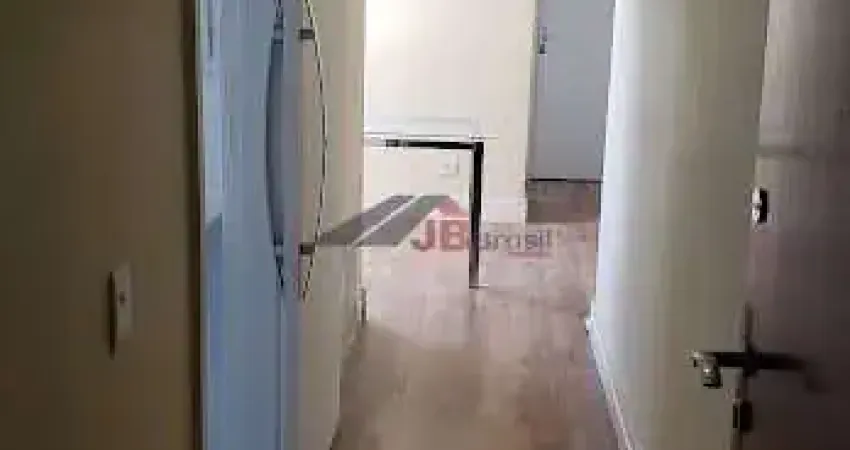 Apto de 2 dorms, cozinha armários planejados .sacada 2 vgas;