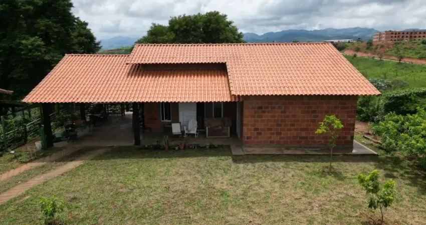 Vendo casa no bairro vereda sertãozinho em miguel pereira - rj