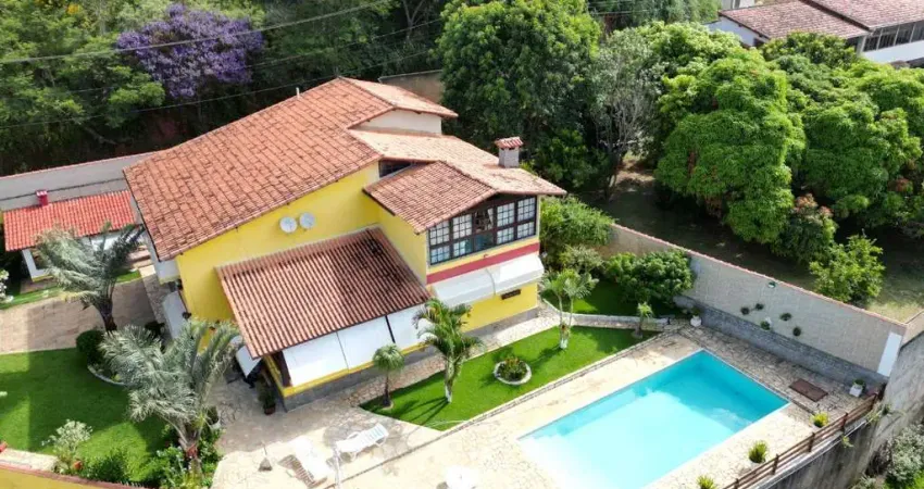 Casa com 5 quartos à venda no Centro, Miguel Pereira