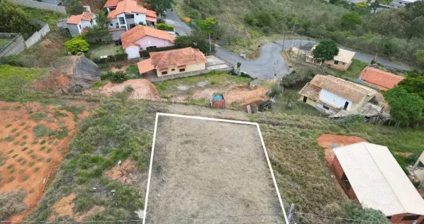 Vendo terreno no bairro recanto dos eucaliptos em paty do alferes - rj.