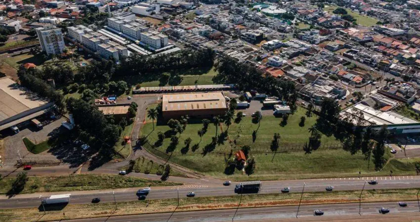Barracão p/ locação na br369 em cambé! em ótimo estado! terreno 21.832m², construção com 2.734m² e 4310m² de pátio pavimentado - r$ 49.900/mês