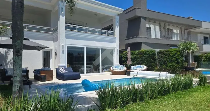 Casa em condomínio fechado com 4 quartos à venda na Central, 2500, Centro, Xangri-Lá