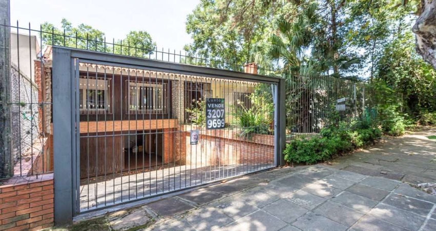Casa com 3 quartos à venda na Alameda Raimundo Corrêa, 100, Boa Vista, Porto Alegre