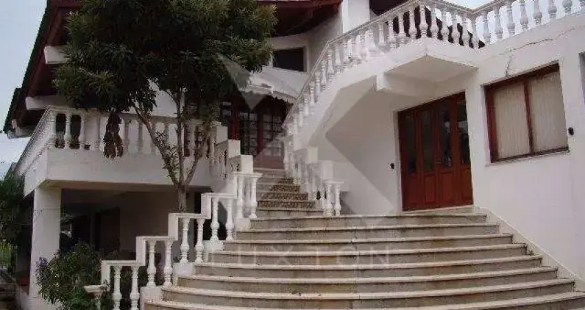 Casa com 4 quartos à venda na Rua Araruama, 588, Chácara das Pedras, Porto Alegre