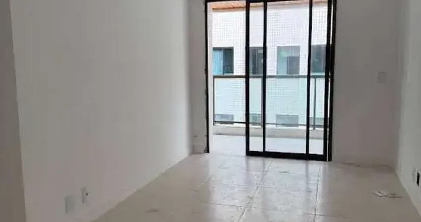 Apartamento cobertura novinho com 2 quartos 1 suite 1minuto da praia