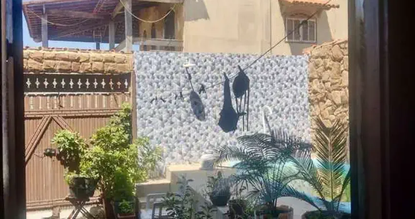 Duplex com Piscina à Venda em em frente à praia em Unamar – Cabo Frio