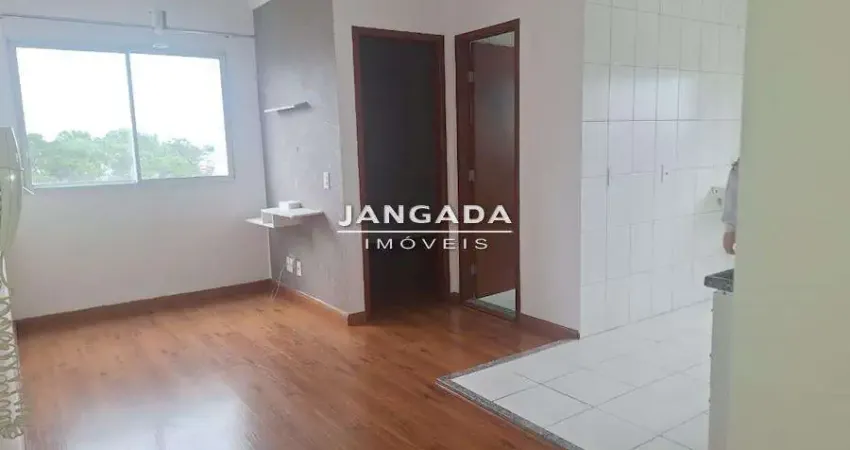 Pratico apartamento 1 quarto, vaga e lazer – playground, piscina e churrasqueira