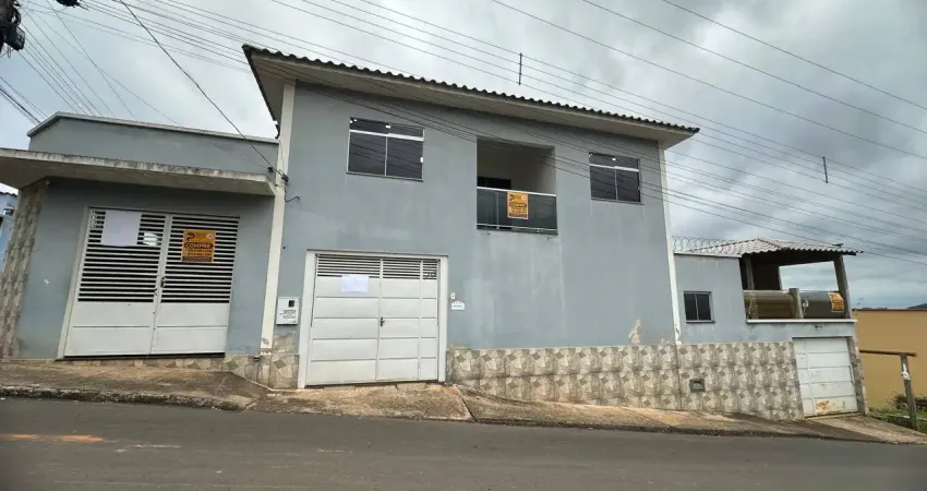 Casa/sobrado em excelente estado de conservação , com bela vista verde.