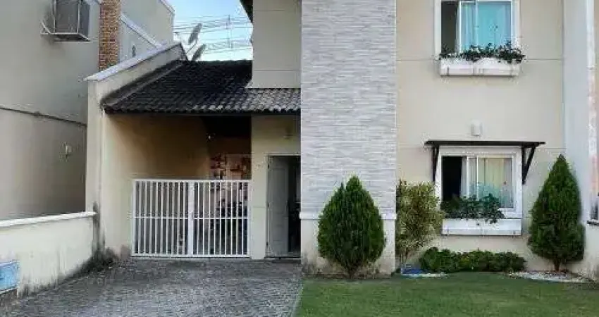 Casa duplex em condomínio no centro do eusébio, 130m2, 3 quartos, 5 vagas e lazer!!