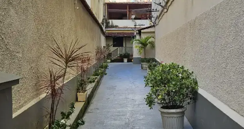 Casa de vila na rua do rezende, 3 dormitorios com suite e closet -  terraço - precisa de modernização