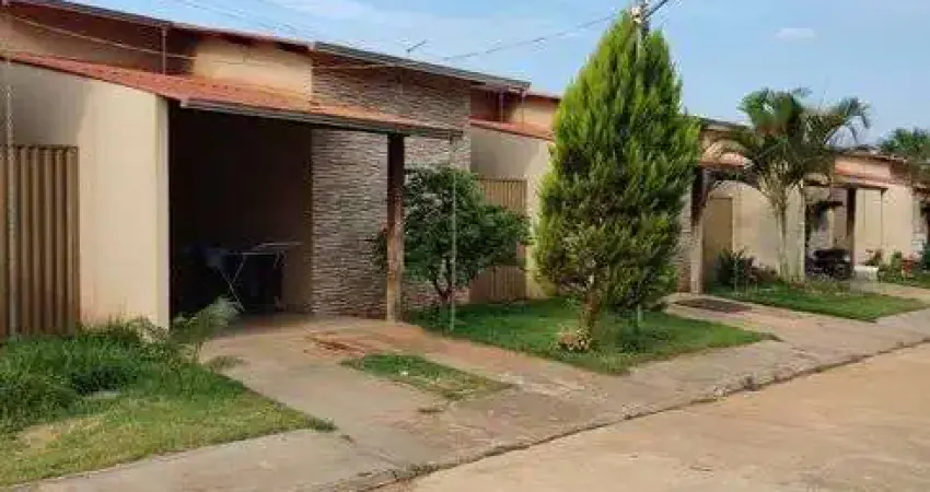 Casa com 2 quartos à venda na Rua 27, 32, Recanto do Sol, Anápolis