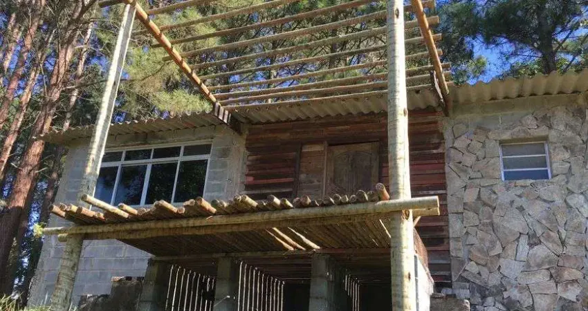 Ibiúna à chacarinha com 2.100,00m2 – casa 2 dorm, snd 1 suíte, natureza, lago nos fundos e muita paz