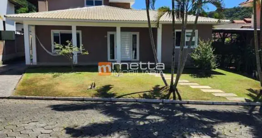 Casa em condomínio fechado com 5 quartos à venda na Rua Gécio de Souza e Silva, 65, Sambaqui, Florianópolis