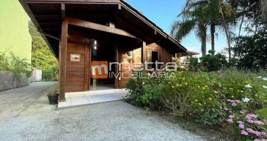 Casa em condomínio fechado com 2 quartos à venda na Rua Gécio de Souza e Silva, 270, Sambaqui, Florianópolis