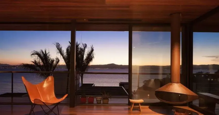 Casa em condomínio fechado com 3 quartos à venda na Rodovia Haroldo Soares Glavan, 4090, Cacupé, Florianópolis