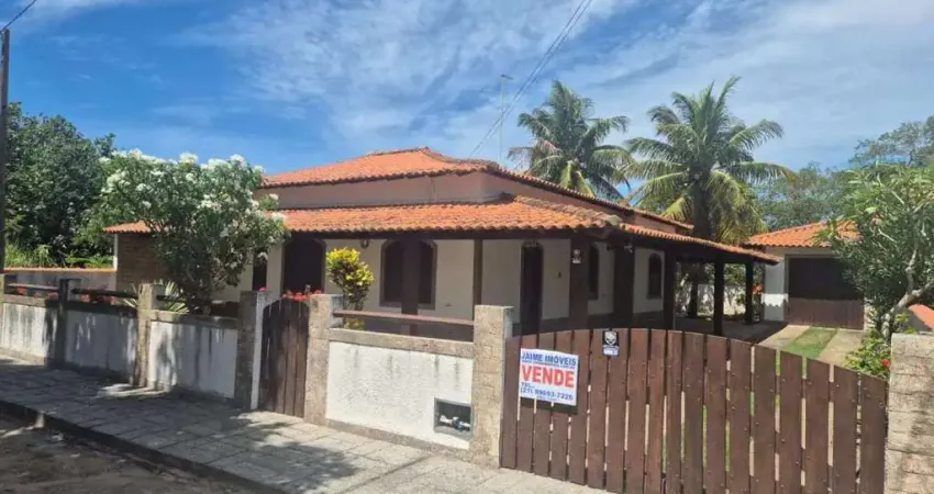 Casa com 2 quartos à venda na Rua Santa Catarina, 32, Praia Seca, Araruama