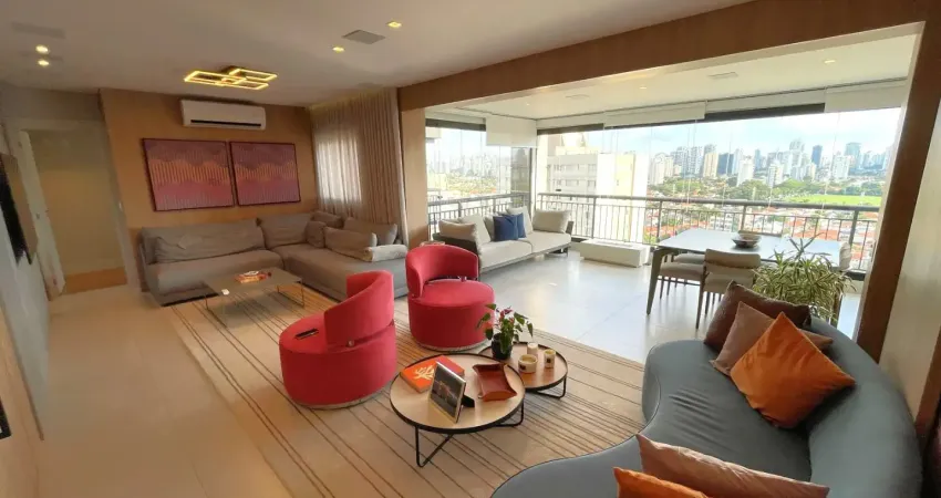 Apartamento a venda de alto padrão,  de 135m2, 3 suites com 3 vagas fixas, com lazer clube, na vila olímpia