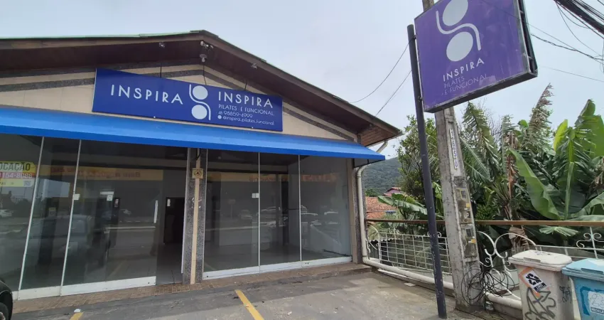 Sala comercial 75m2 rio tavares com 2 banheiros e escritório