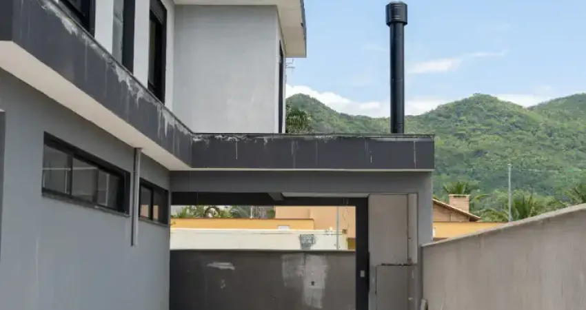 Casa Alta Padrão Nova Com 4 Dormitórios A Duas Quadras Da Praia