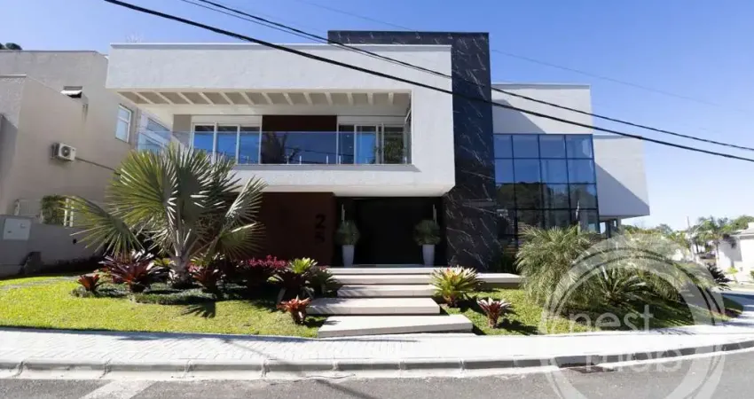 Casa de condomínio com 820.0 m², à venda no bairro Campo Comprido.