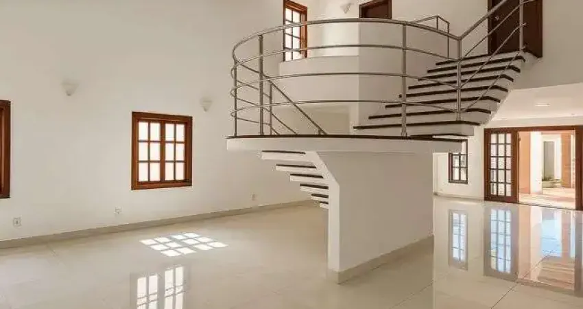 Imóvel comercial próximo ao shopping – estrutura ampla com piscina