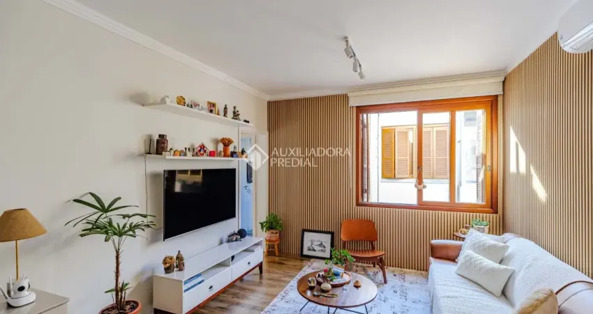 Apartamento reformado com 2 quartos, 80 m² privativos, sacada e churrasqueira no bairro santana!