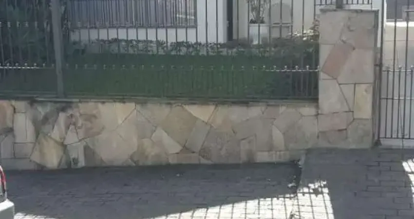 Casa com 3 quartos para alugar na Vila Alexandria, São Paulo 